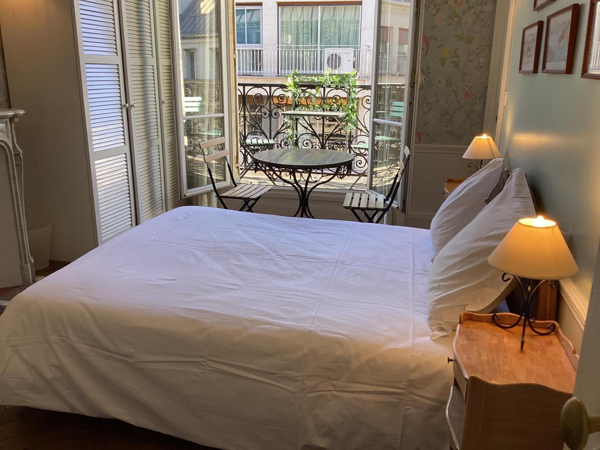 Bed And Breakfast Paris Quartier Champs-Elysees Zewnętrze zdjęcie