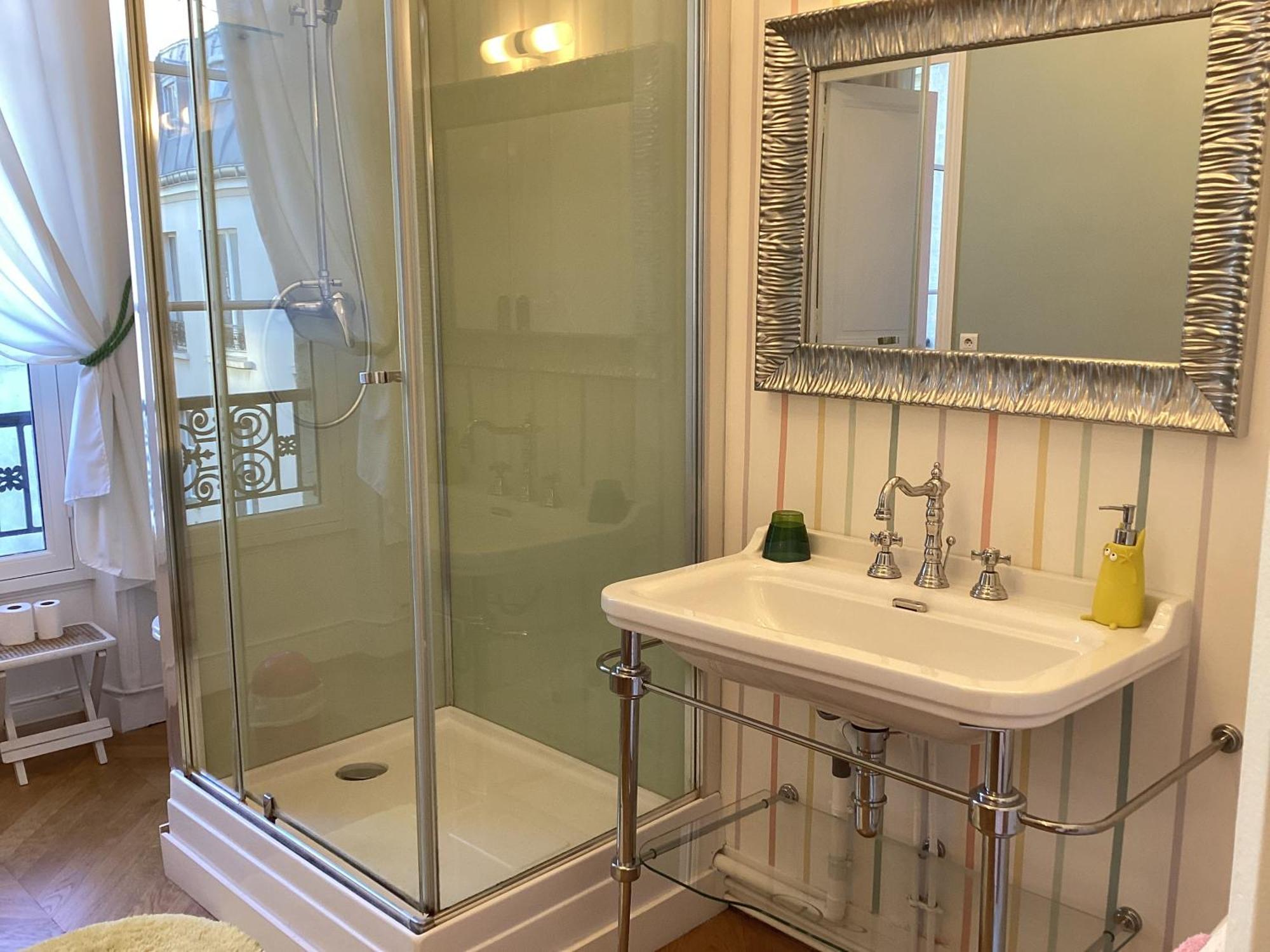 Bed And Breakfast Paris Quartier Champs-Elysees Zewnętrze zdjęcie