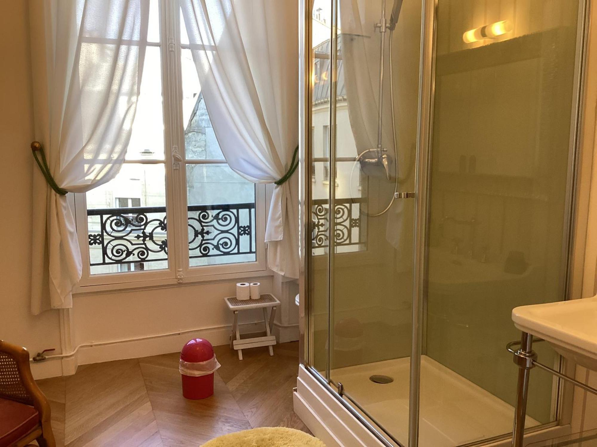 Bed And Breakfast Paris Quartier Champs-Elysees Zewnętrze zdjęcie
